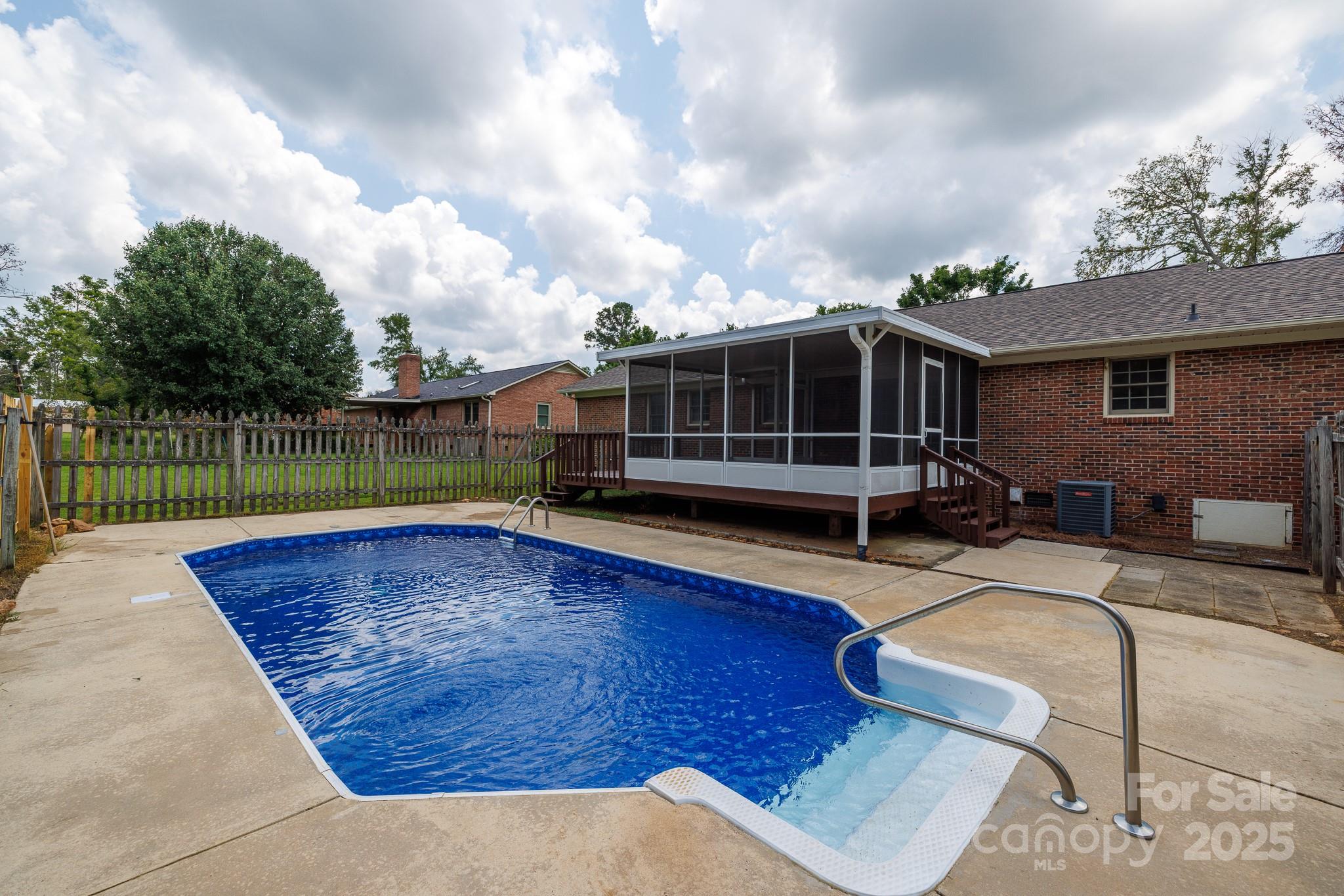 Quail Run - Residential