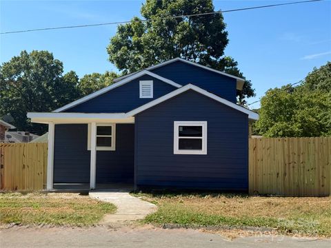 Photo of 104 Crest Street, Belmont, NC 28012 (MLS # 4308931)