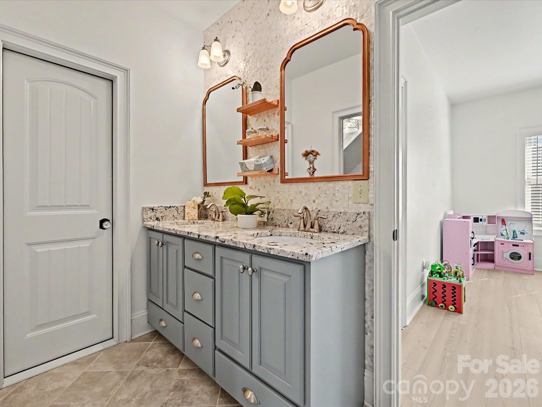 Palm Tree Cove - Residential