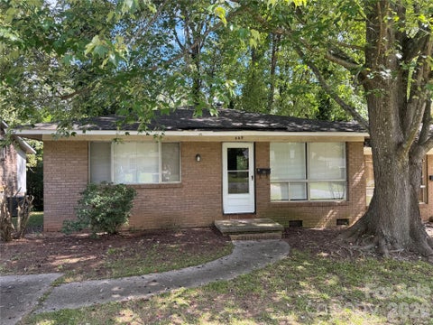 Photo of 549 Blendwood Drive, Charlotte, NC 28215 (MLS # 4431376)