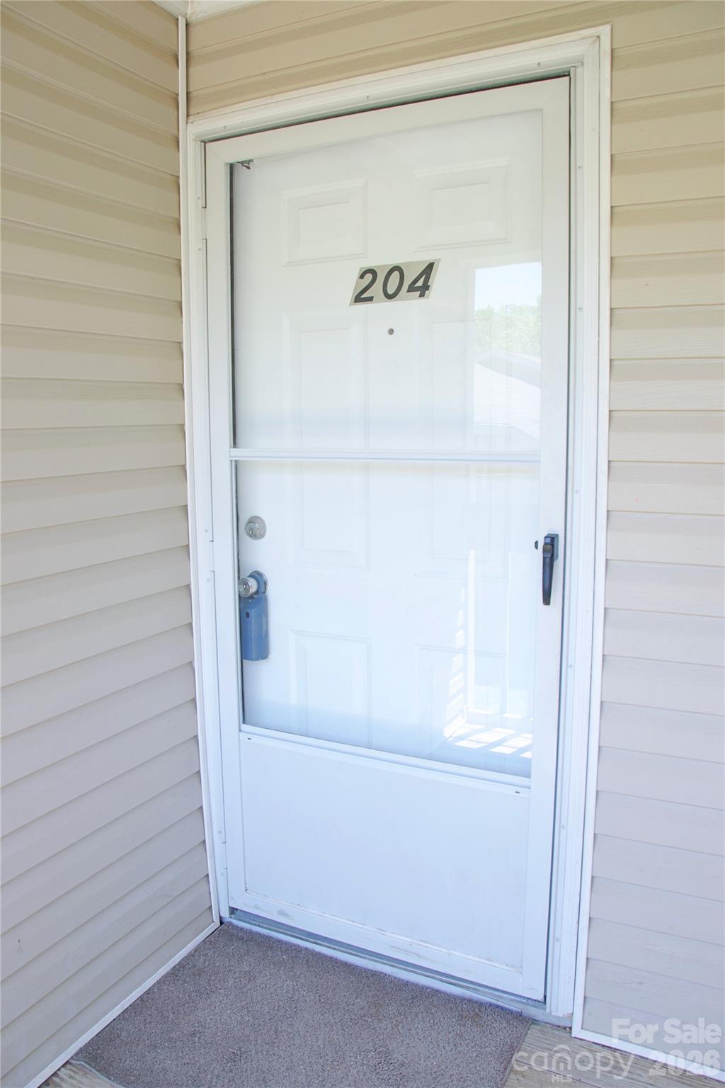 1610 Eagles Place J-204