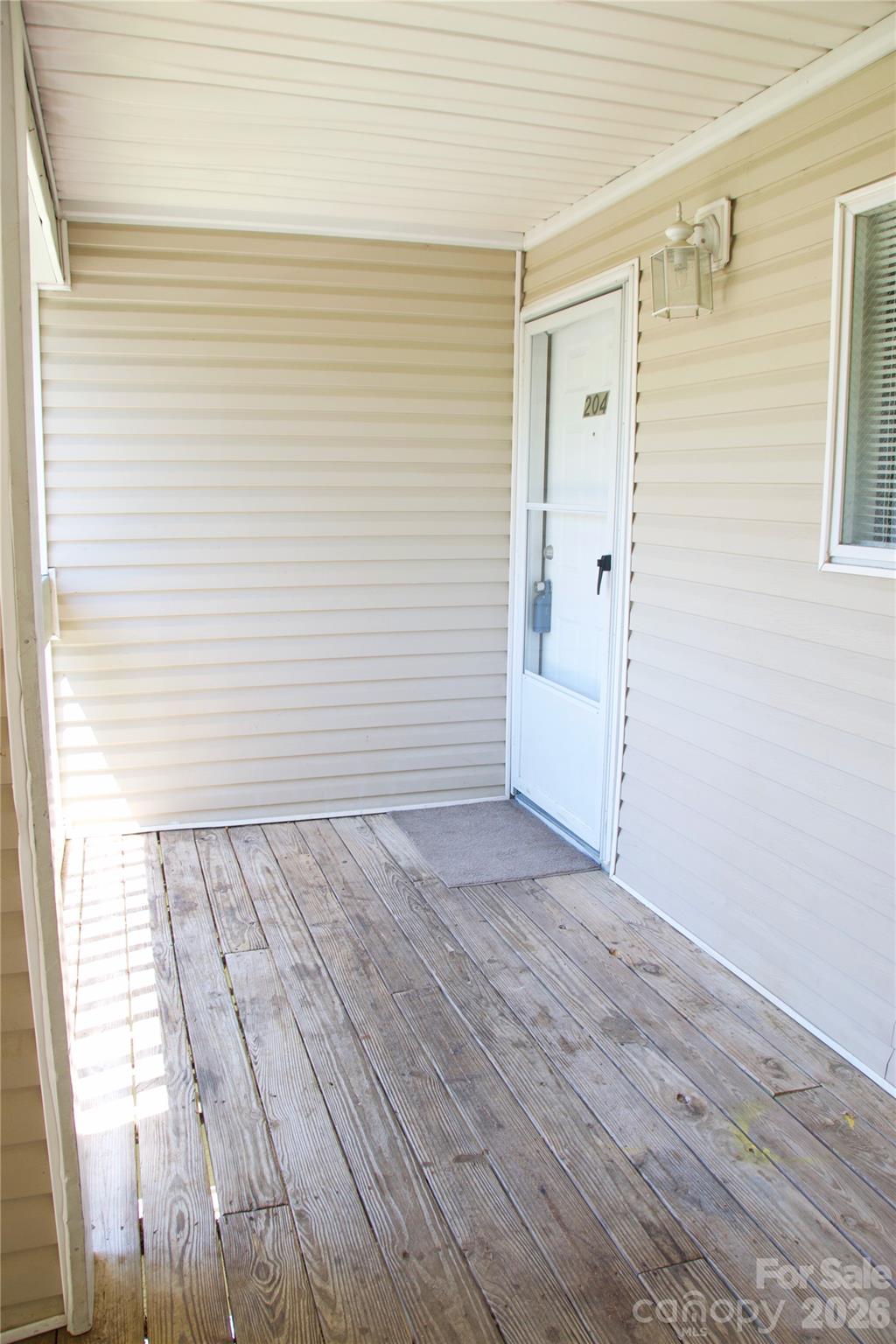 1610 Eagles Place J-204