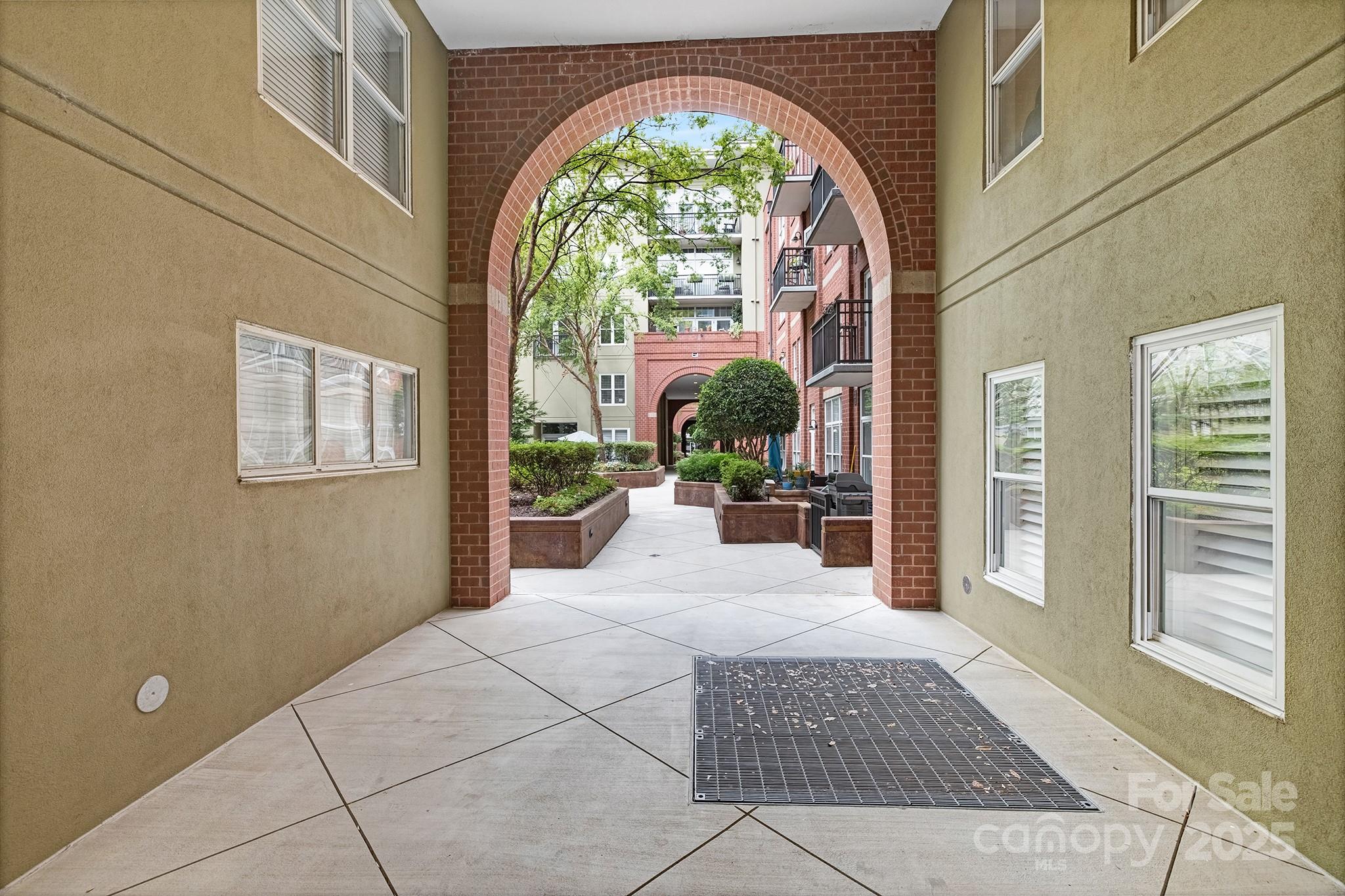 1320 Fillmore Avenue 411