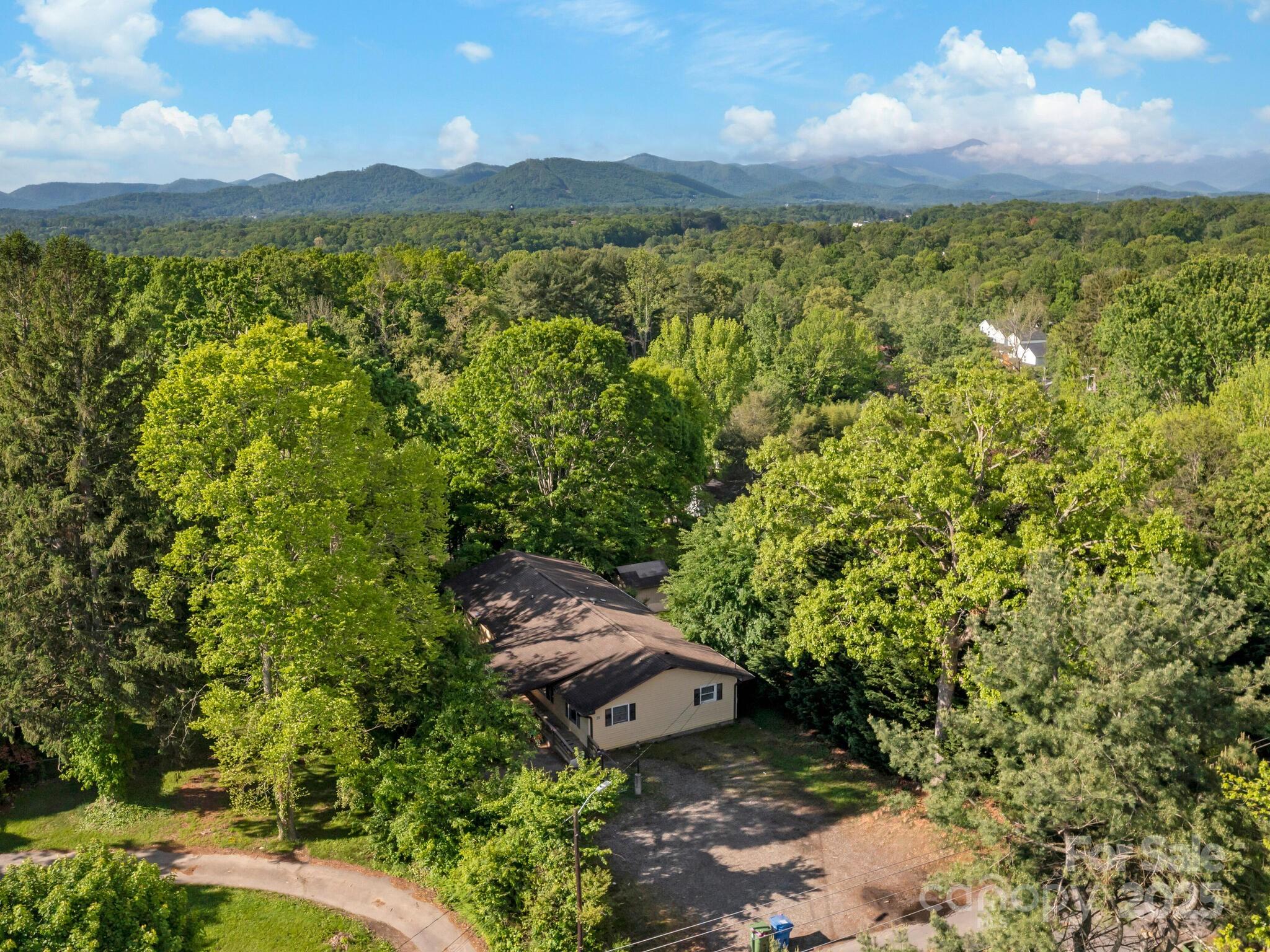 290 Deaverview Road