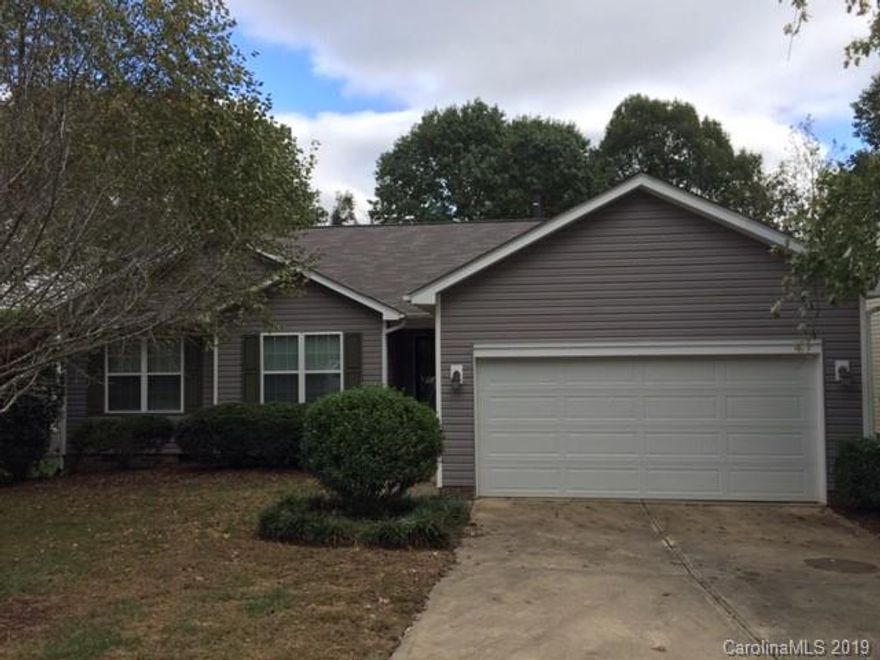 Ranch home with fenced yard in great neighborhood! Large great room with gas fireplace, kitchen with stainless steel appliances, breakfast area and an extended morning room that can be used as a play room or second sitting area. High ceilings and split bedroom floor plan! Neighborhood has 2 pools, playground, walking trails, tennis courts. Lovely back deck faces the fire pit in private backyard.