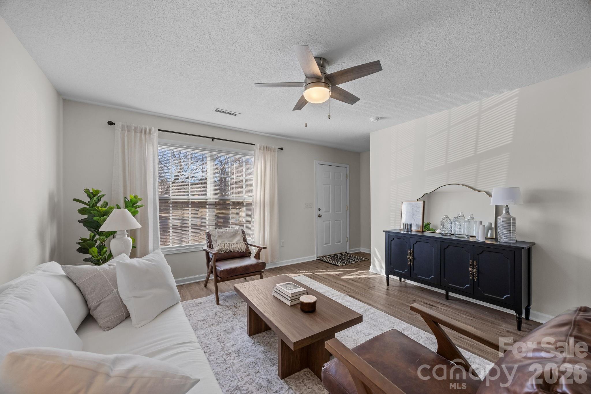 2 Meadow Glen Drive