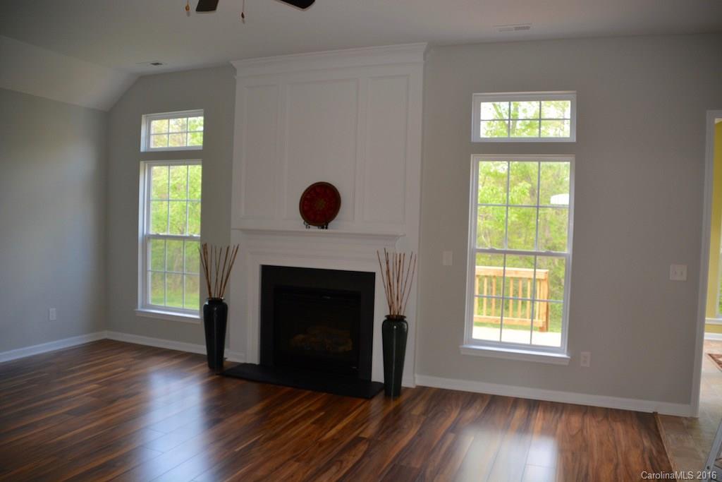 Autumn Cove At Lake Wylie - Residential