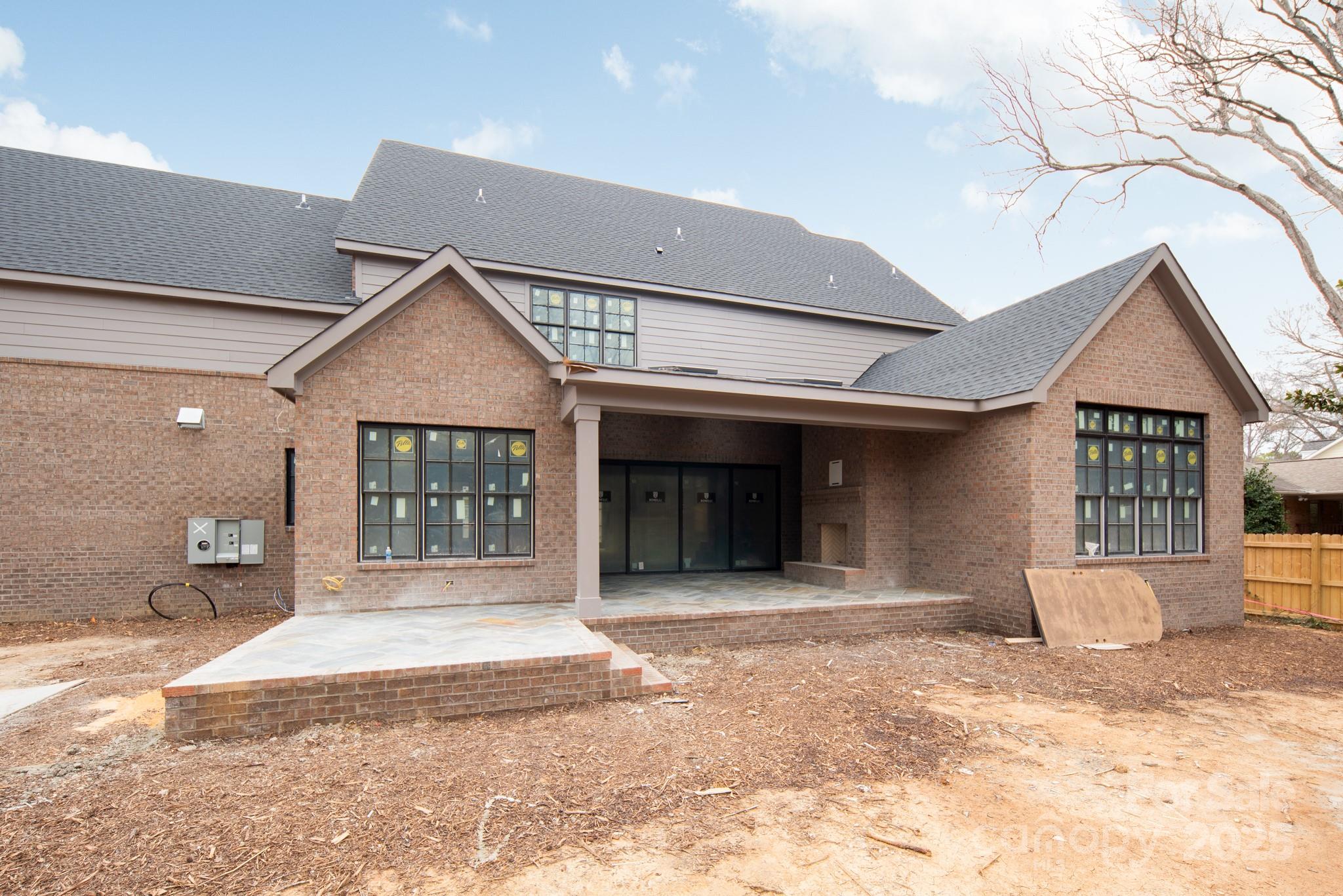 5124 Lansing Drive