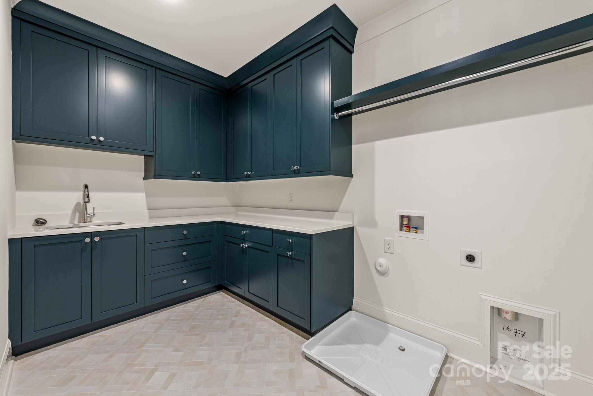 Lansdowne - Residential