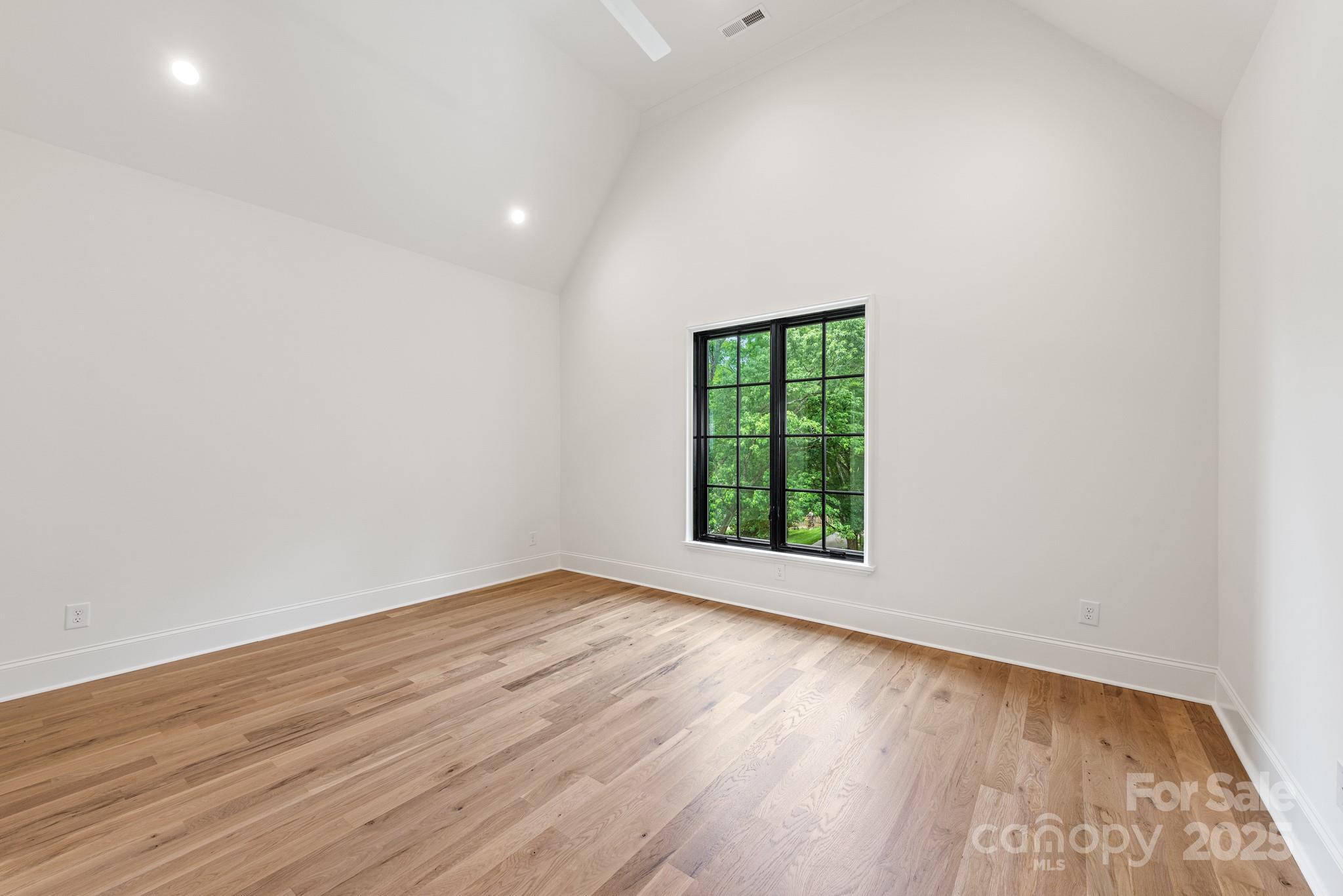 Lansdowne - Residential