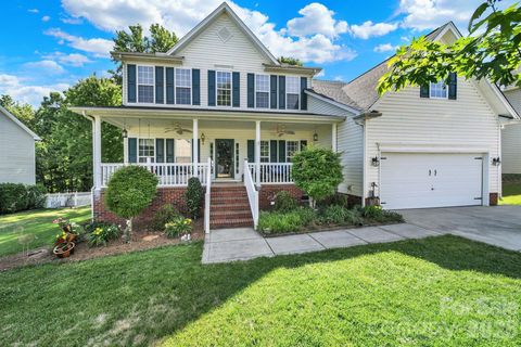 Photo of 3756 Leela Palace Way, Fort Mill, SC 29708 (MLS # 4382782)