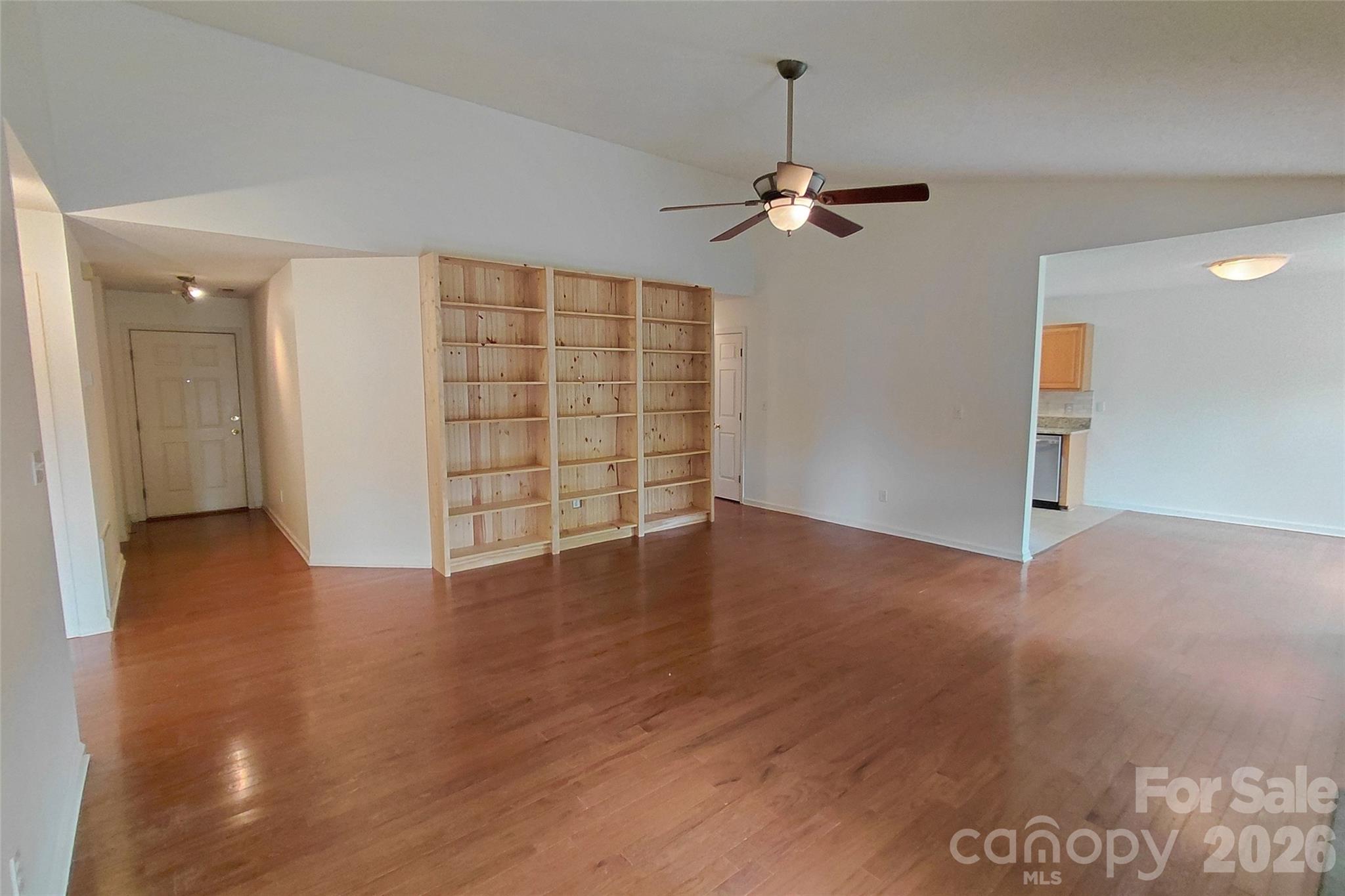 1016 Thorncrest Drive
