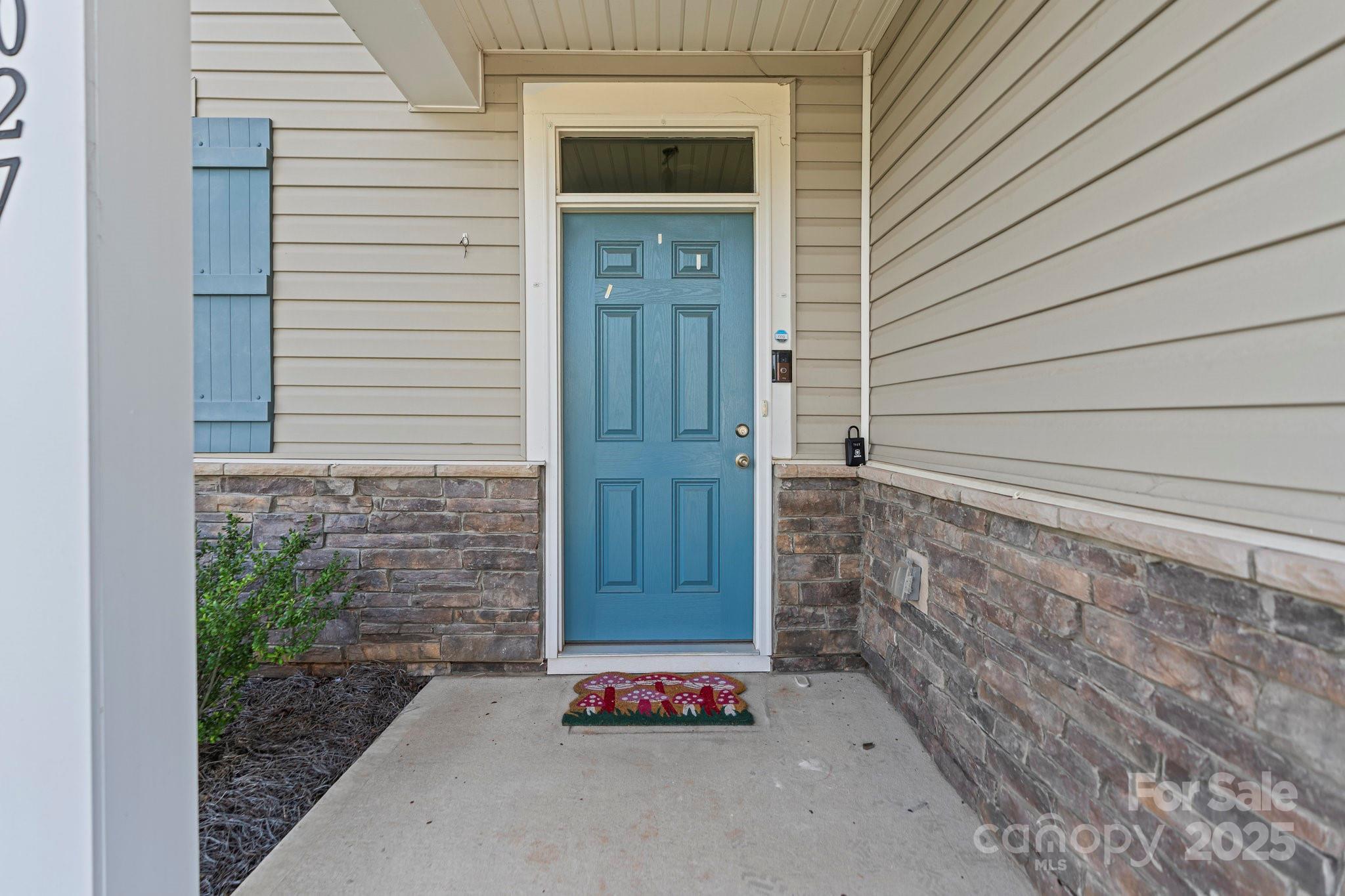 7027 Maple Run Circle