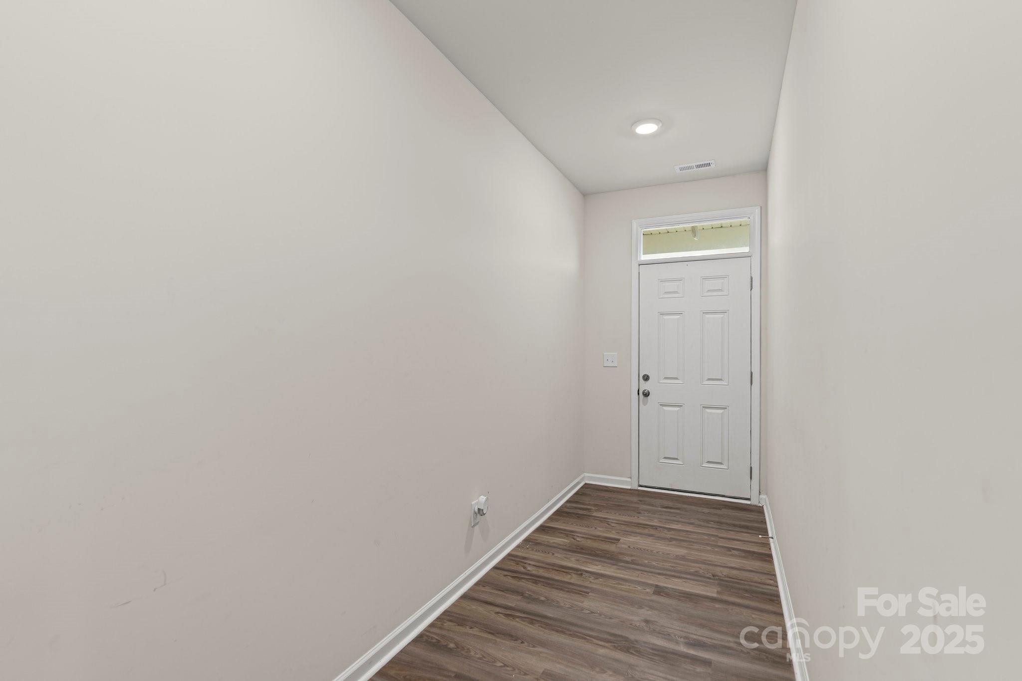 7027 Maple Run Circle