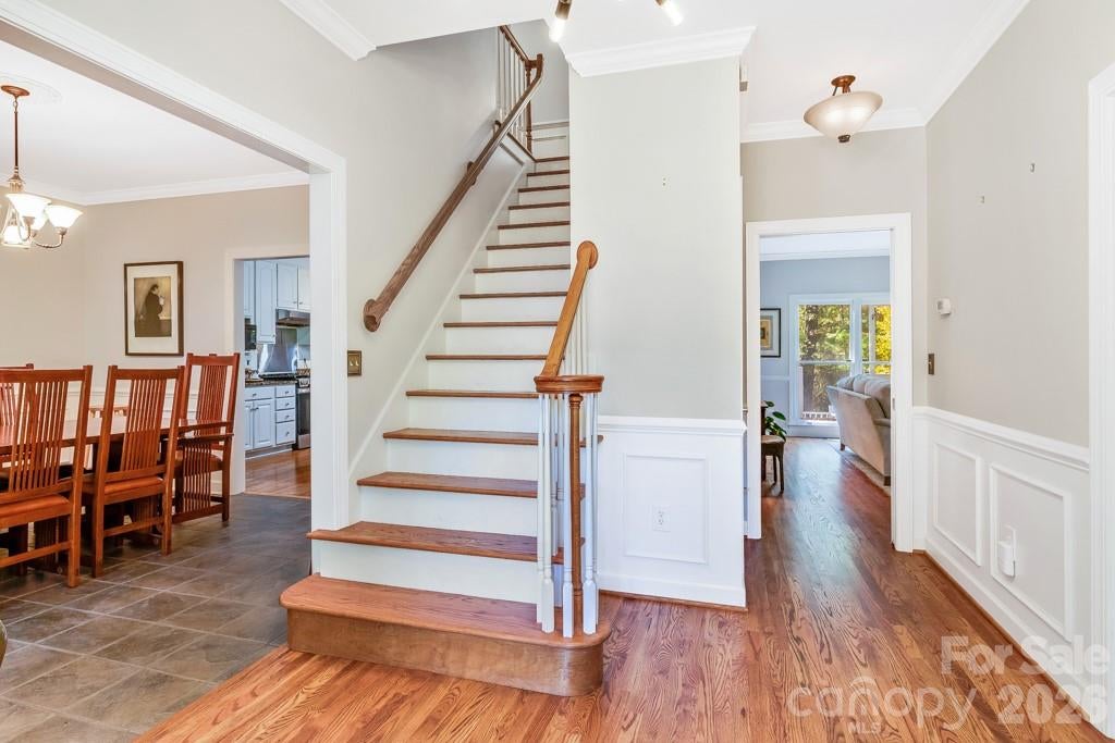 107 SUNNINGDALE Drive