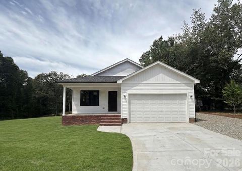 Photo of 114 Morrow Farm Road, Statesville, NC 28677 (MLS # 4397731)
