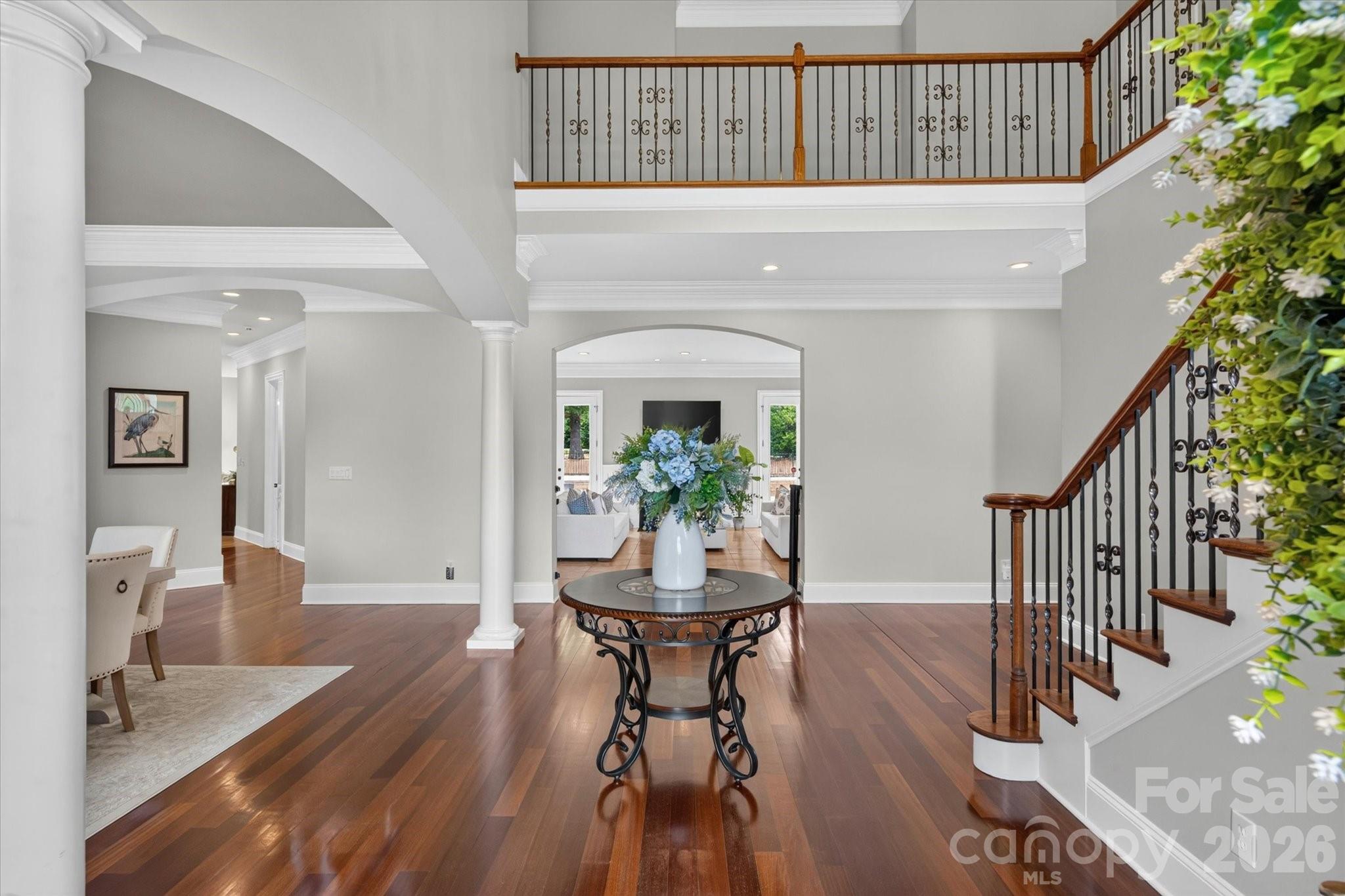 102 Finch Loop