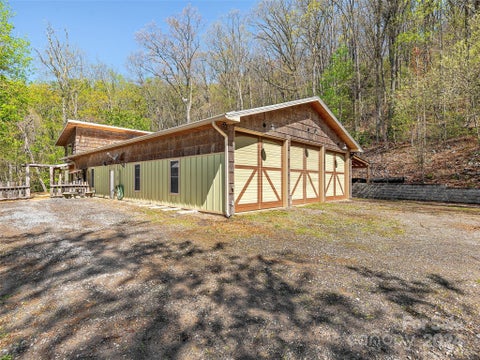 Photo for 334 Flat Top Mountain Road