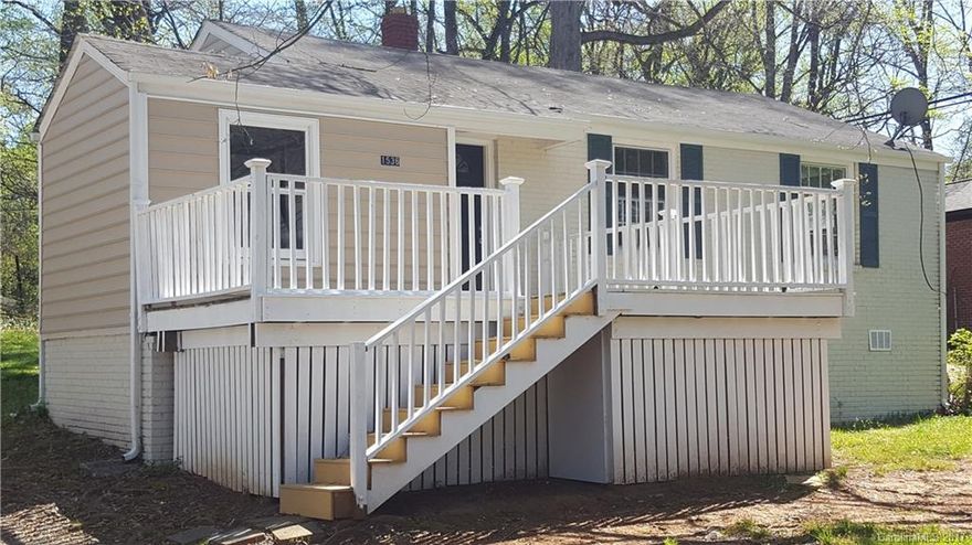 Great home on the edge of NoDa, The Arts District and Plaza Midwood!!  2 Bedrooms, 1 Bath with Laminate Floors and New Carpet and Fresh Paint.  Range and Refrigerator included but No Blinds.  Resident Pays All Utilities - Electric, Gas & Water. Pet Fee $350, App Fee $50 per Adult over 18                                              PROSPECT MUST BE ACCOMPANIED BY AGENT AT ALL TIME