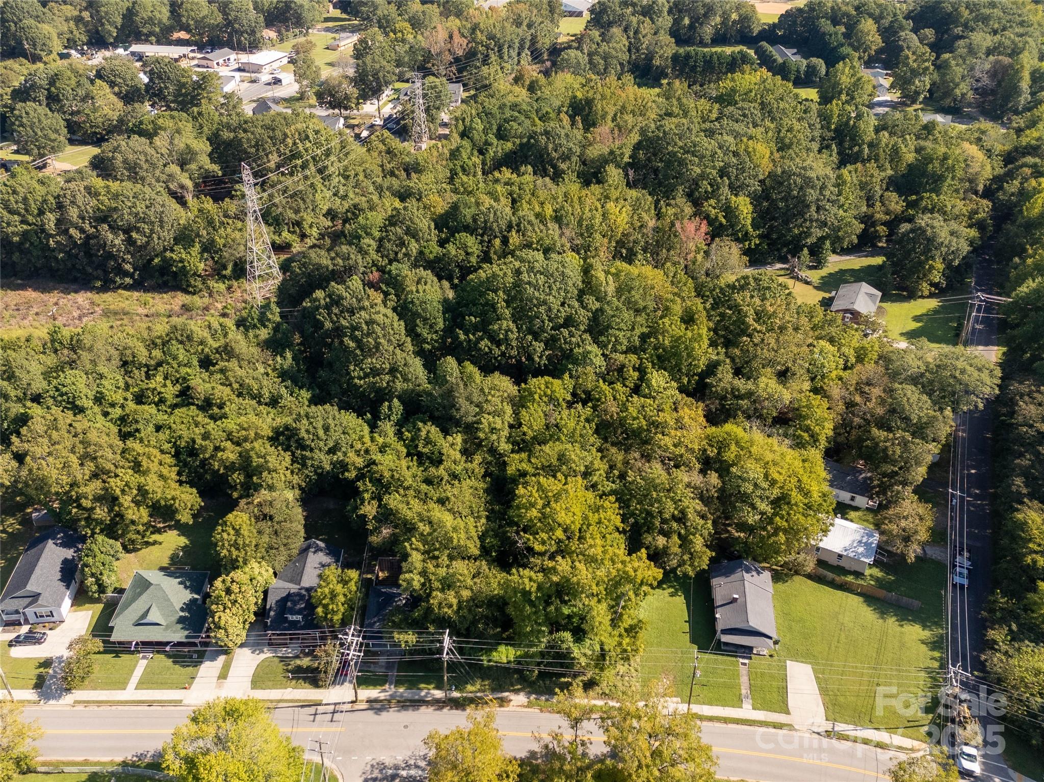 218 Madison Street E