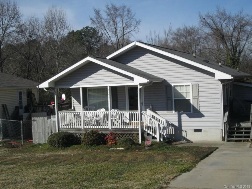 This home is in excellent condition and priced to sell quickly. Country front porch overlooking low traffic cul de sac. Full privacy fenced backyard and deck. Home has an excellent floor plan - huge eat in kitchen open to the great room. Home is ready for new owners - refrigerator, washer, dryer all remain. At this price, it will not last!!