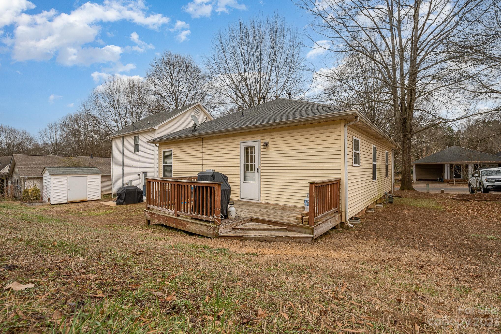 Adams Bluff - Residential