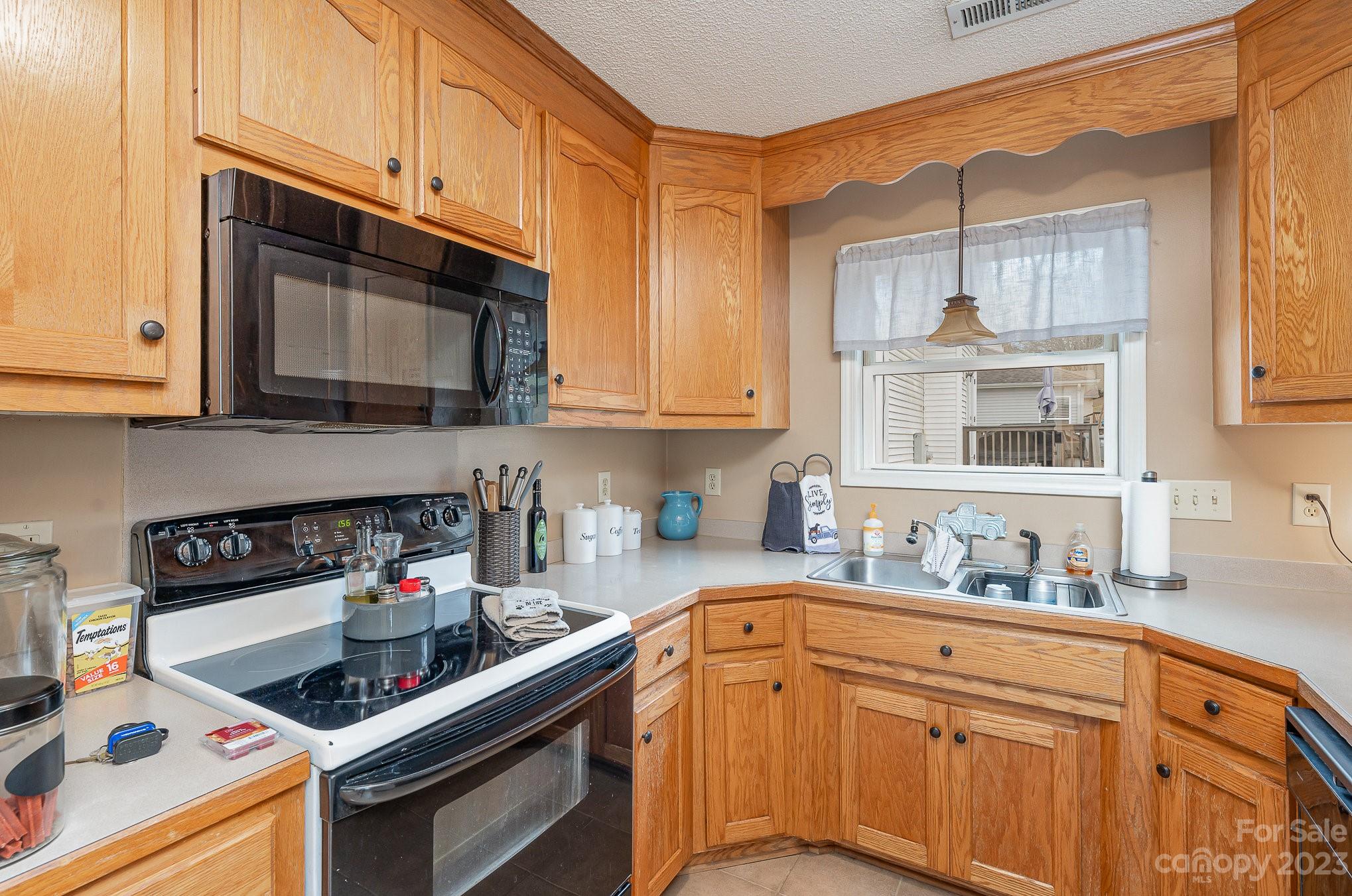 Adams Bluff - Residential