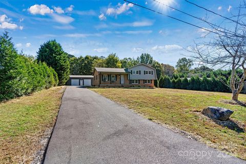 A home in Hickory