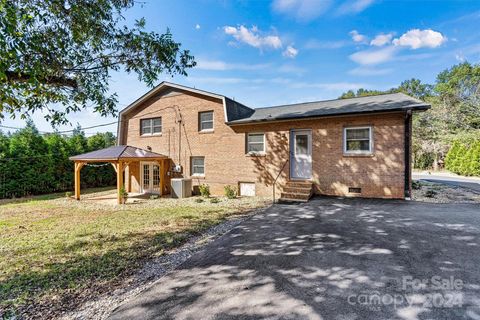 A home in Hickory