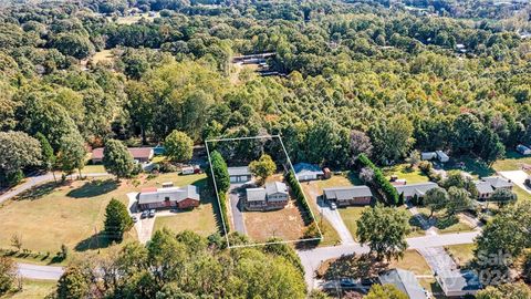 A home in Hickory