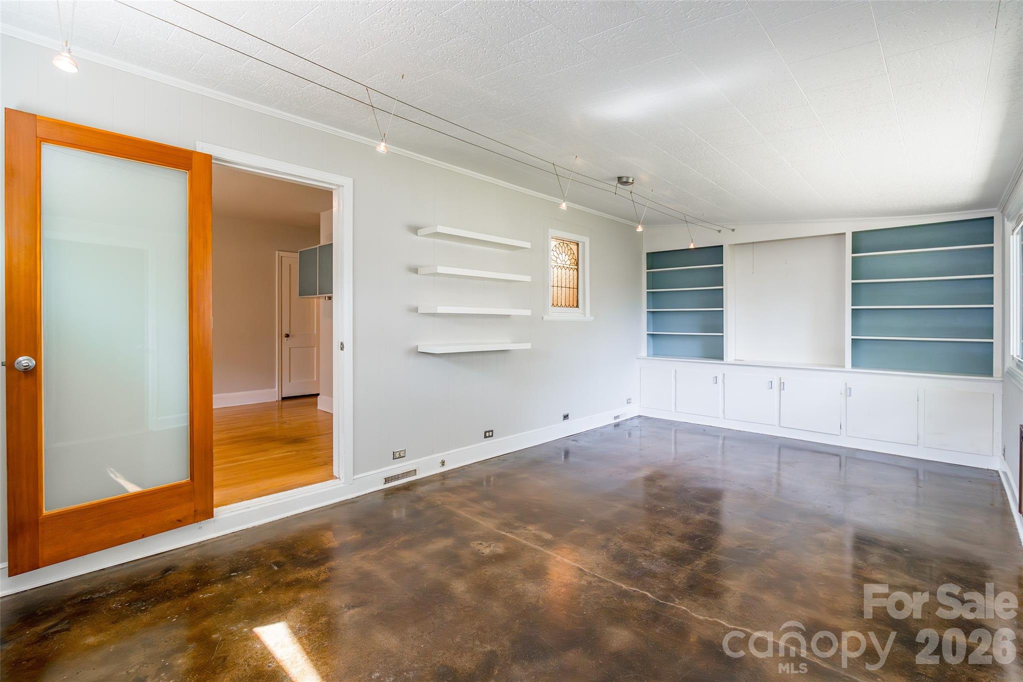 Seventeen Acres - Residential