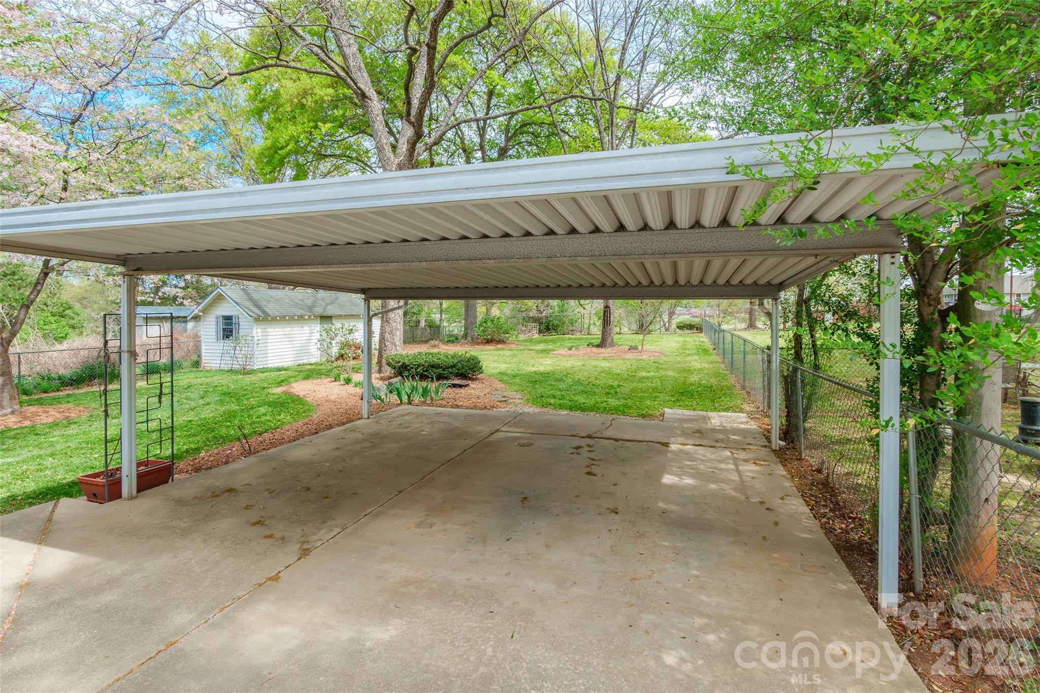 Seventeen Acres - Residential