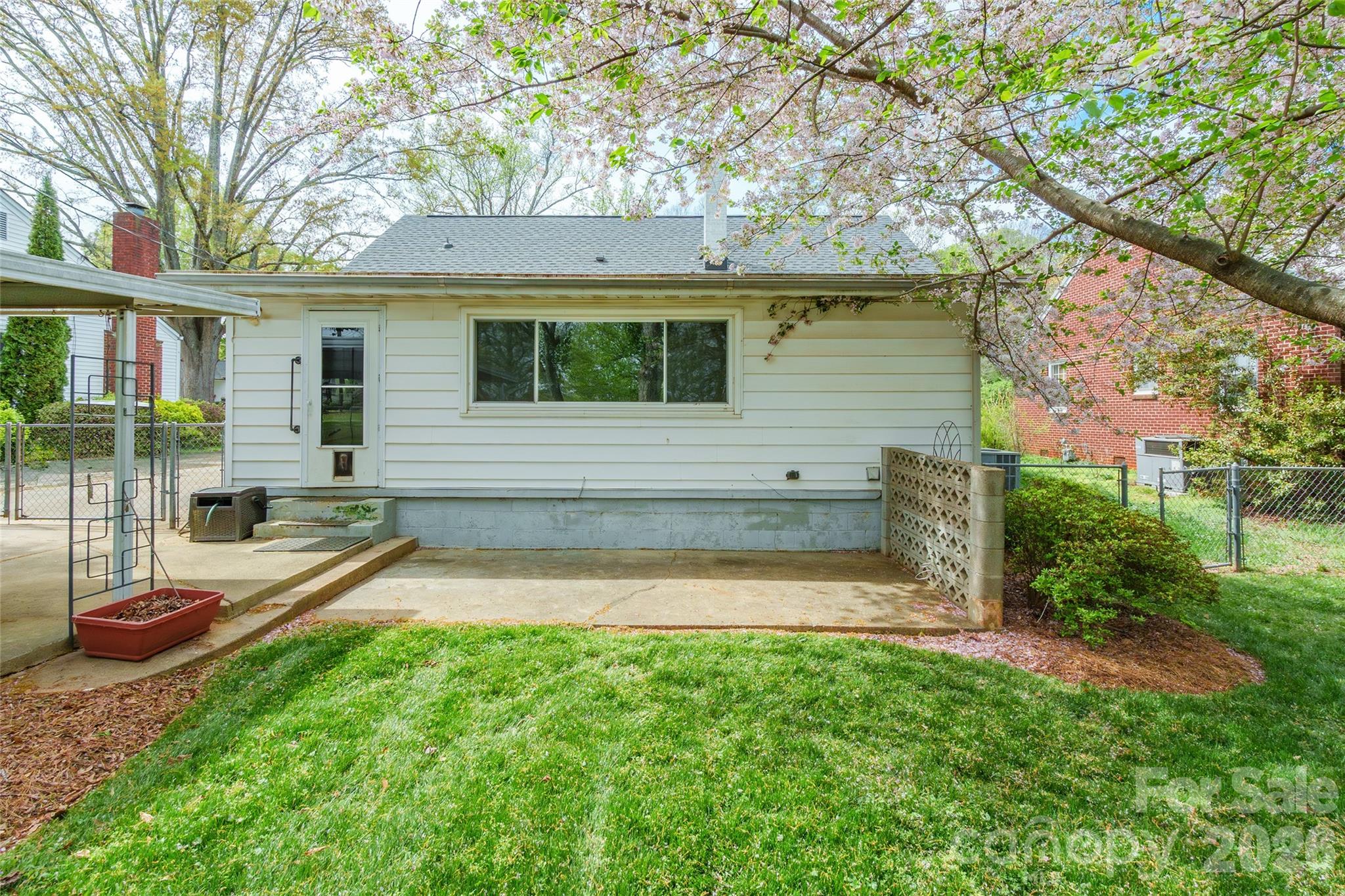 Seventeen Acres - Residential