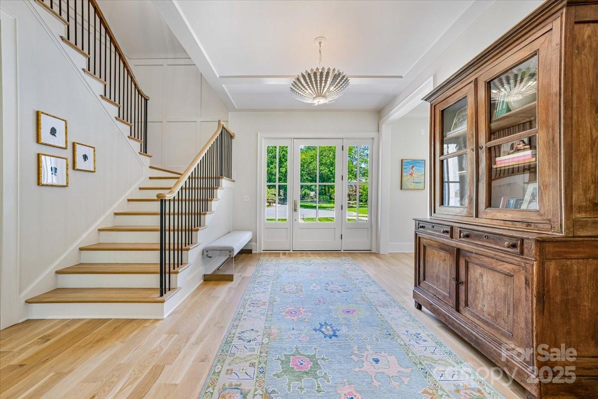 2421 Knollwood Road