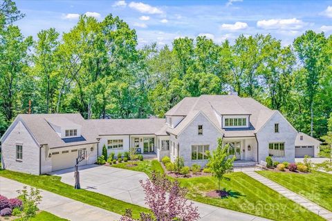 2421 Knollwood Road Charlotte NC 28211