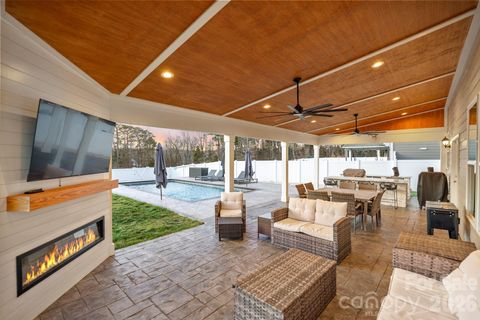 2441 Napa Terrace Lake Wylie SC 29710