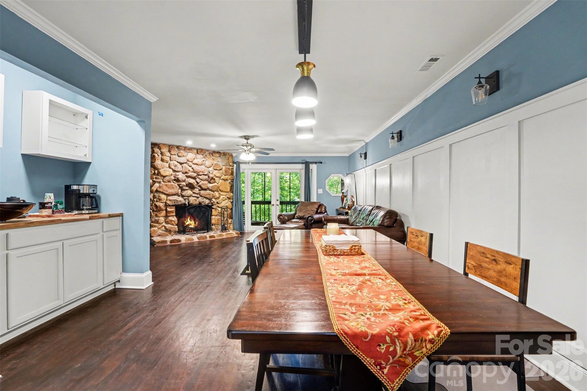 Newman Manor - Residential