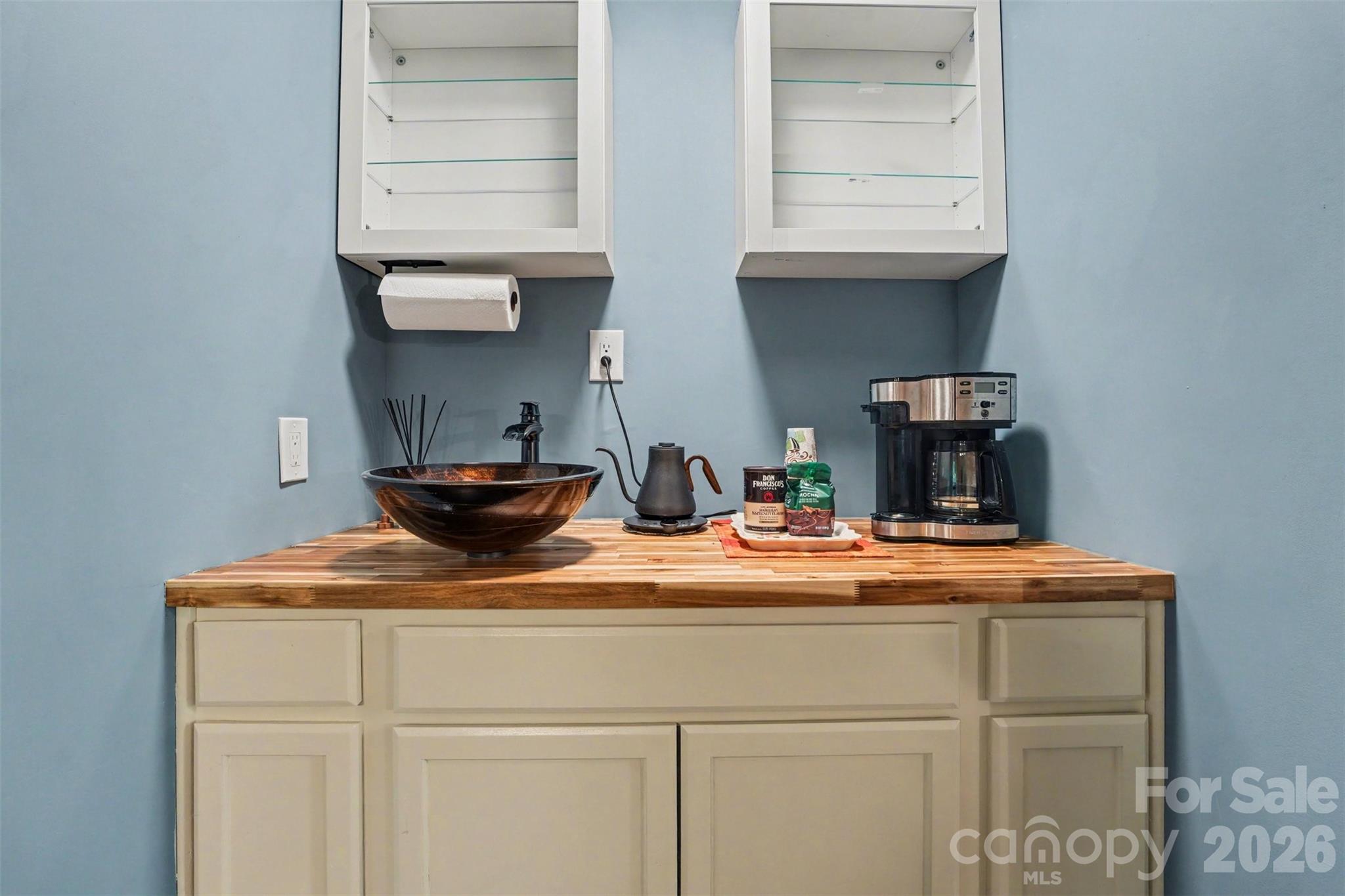 Newman Manor - Residential