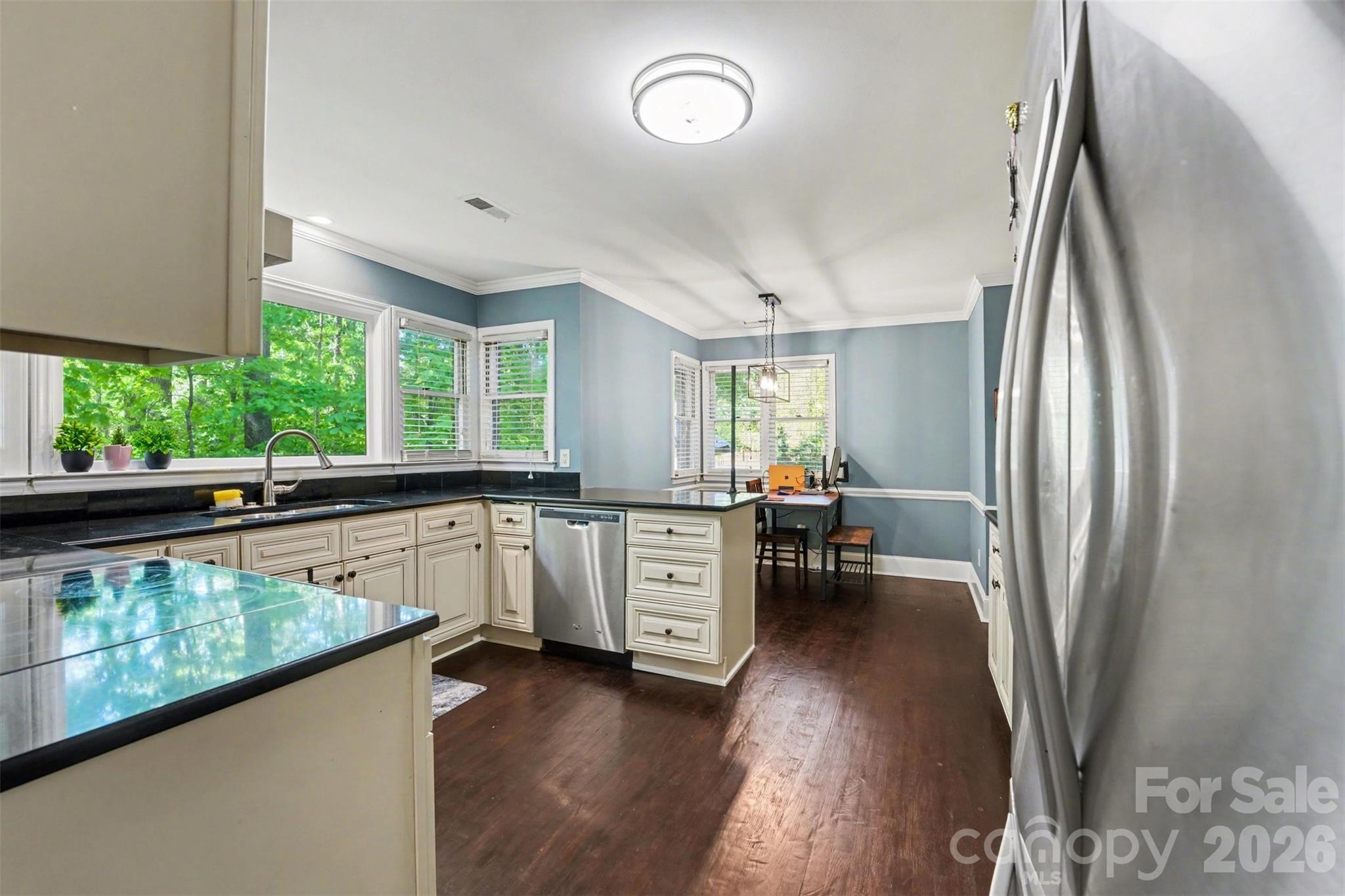 Newman Manor - Residential