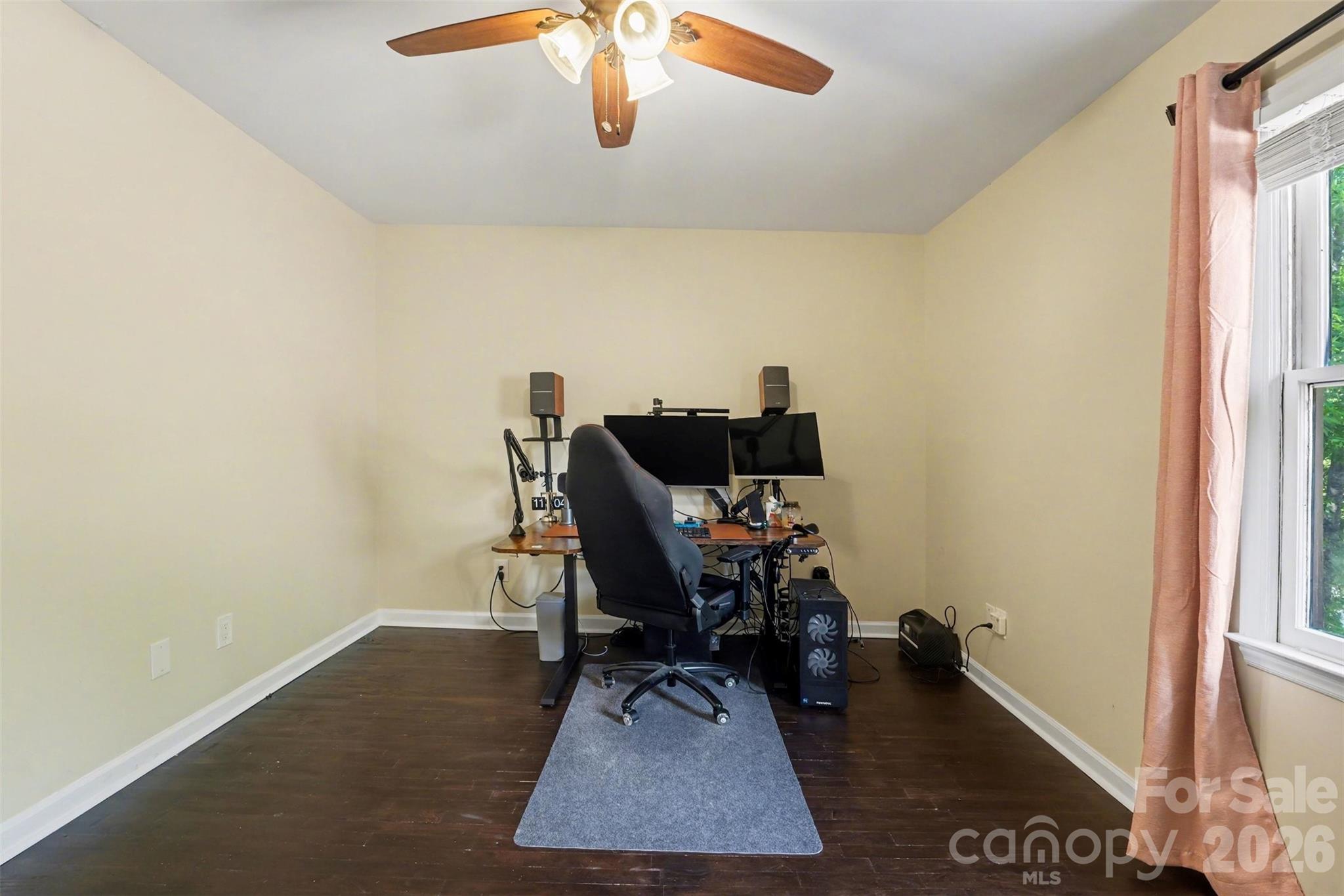 Newman Manor - Residential