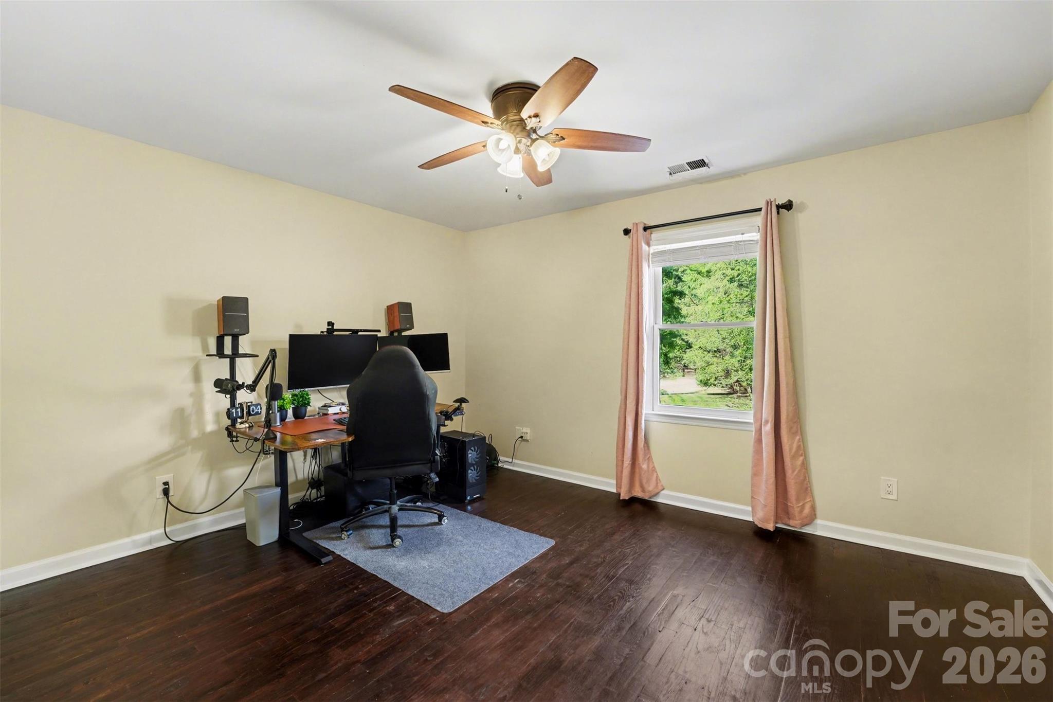 Newman Manor - Residential