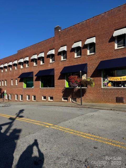 201 N Main Street