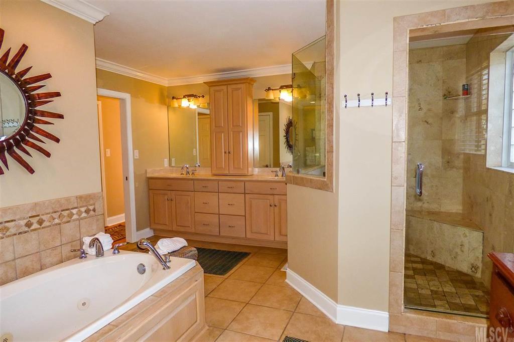 Lakegrove - Residential