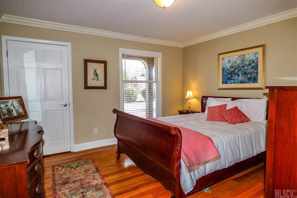 Lakegrove - Residential