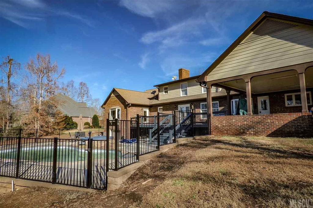 Lakegrove - Residential