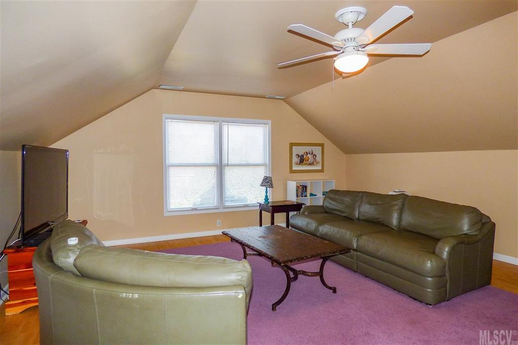 Lakegrove - Residential