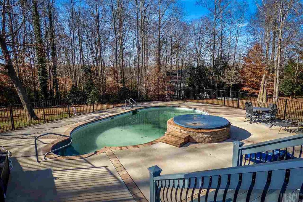 Lakegrove - Residential