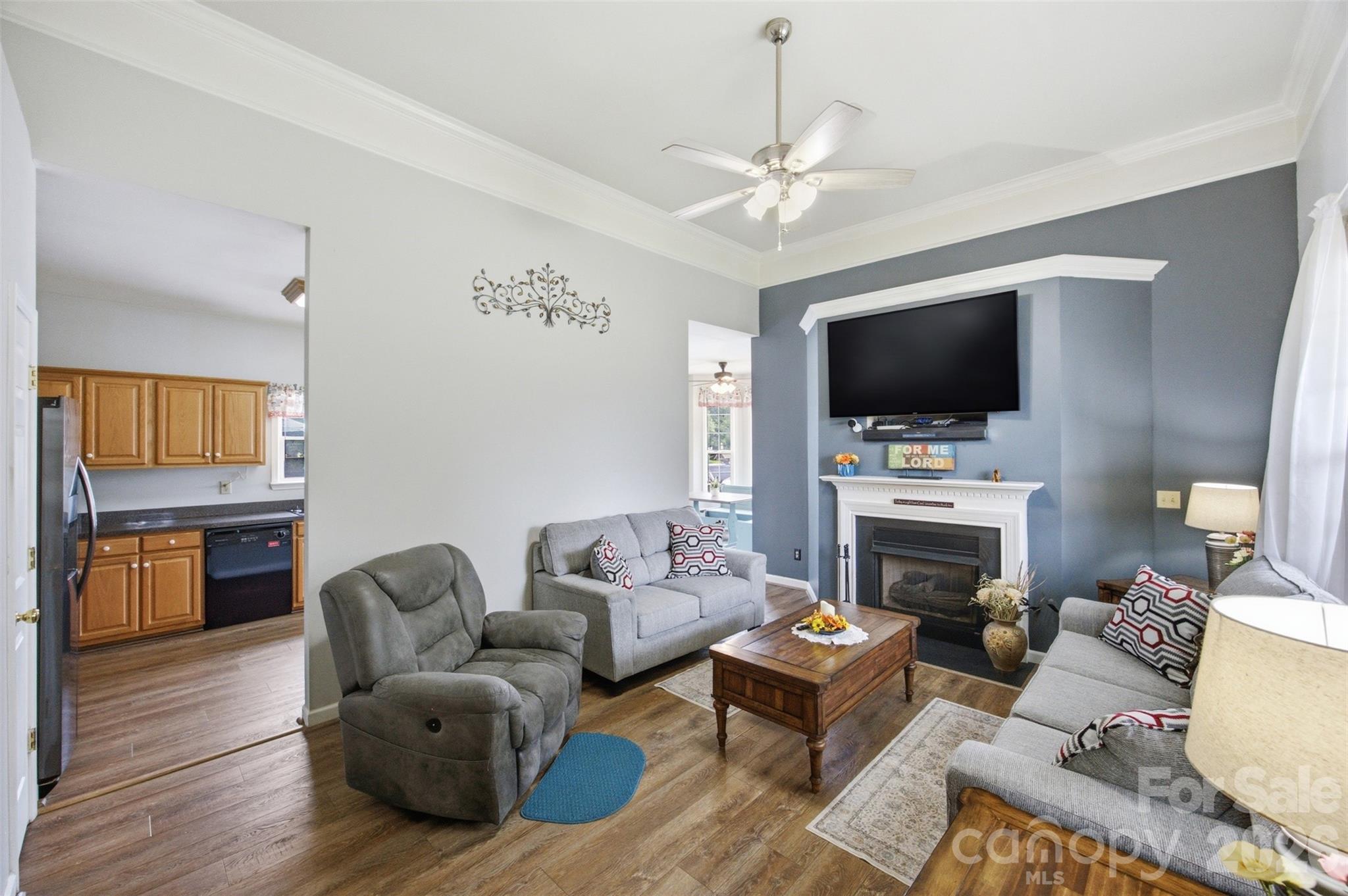 400 Brookhollow Drive