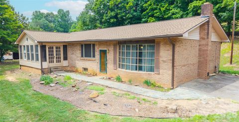 Photo of 3840 Bradley Road, Morganton, NC 28655 (MLS # 4391701)