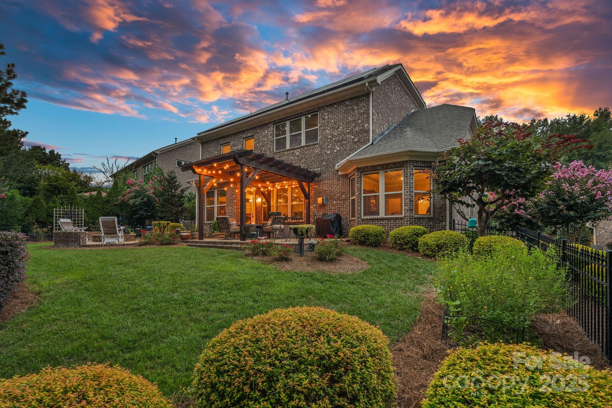 Barber Rock - Residential